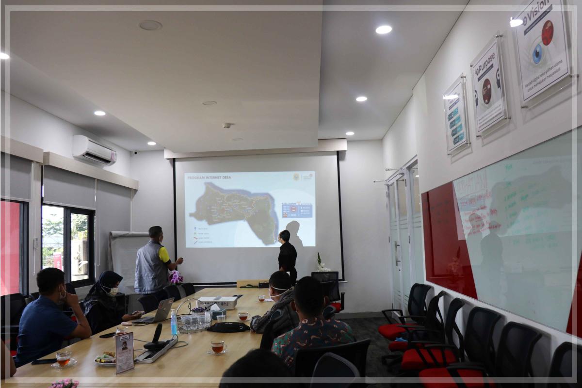 Kordinasi dan Memfasilitasi Praktik kerja Industri SMK N. 1 Tanjung Jabung Timur dengan PT Telkom Cabang Jambi